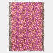 Magenta Purple Yellow Groovy Flower Pattern スローブランケット (正面縦)