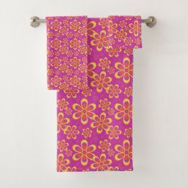 Magenta Purple Yellow Groovy Flower Pattern バスタオルセット