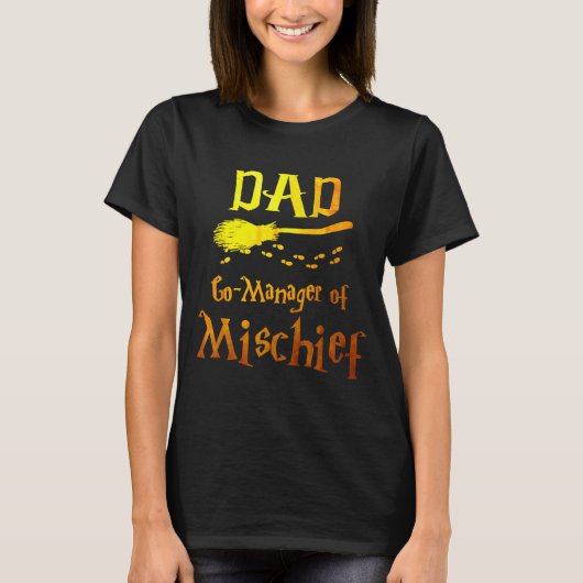 Magical Dad, Manager Of Mischief Birthday Family M Tシャツ (正面)