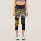 Magical fireflies dreamy landscape カプリレギンス (正面)