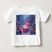 Magical Snowman Christmas Gift Scene ベビーTシャツ (正面)