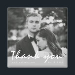Magnetシンプル結婚をお願いいたします マグネット<br><div class="desc">これらのモダン写真は結婚あなた感謝していが好む磁石の写真は君の白黒の写真のために設計結婚された。写真カスタマイズと共に、名前と結婚家族や友人への日付とメール。あなた素晴らしを言い感謝していて、彼ら与えは何年も彼らを大切にする方法は。</div>