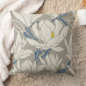 Magnolia graphic in gray pattern クッション (ブランケット)