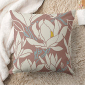 Magnolia graphic in mauve pattern クッション (ブランケット)