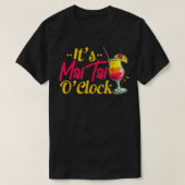 Mai Tai Oclock Tiki Bartender Cocktail Alcohol Dri Tシャツ (デザイン正面)