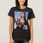 Main Character Energy Y2K (Nora Fatehi) Tシャツ (正面)