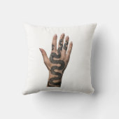 main tatouée coussin クッション (裏面)