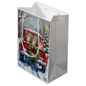Maine Coon Christmas Red Truck Holiday ミディアムペーパーバッグ (裏面アングル)