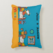 Maisyおよびシリルは場面休暇で出かけます アクセントクッション (正面(垂直))