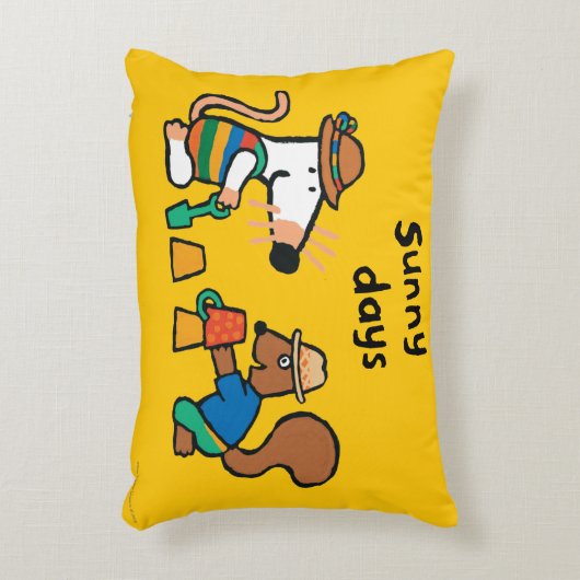 Maisyおよびシリルは砂の城を造ります アクセントクッション (正面(垂直))