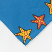 Maisyはビーチで泳ぐことを行きます フリースブランケット (角)