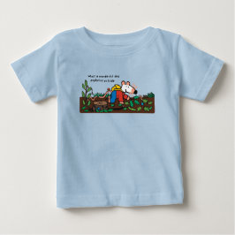 Maisy Explores Outside with Bugs ベビーTシャツ