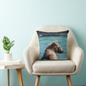 Majestic Alaskan Brown Bear クッション (椅子)