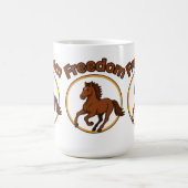 **Majestic Arabian Horse in the Golden Desert** コーヒーマグカップ (中央)