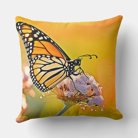 Majestic Butterfly Close Up Design クッション (裏面)
