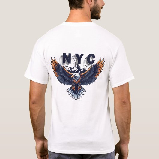 Majestic Eagle Over NYC Skyline – Patriotic New Yo Tシャツ (裏面)