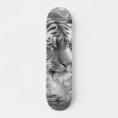 Majestic Fantasy Gray Scale Tiger Head & Florals スケートボード (正面)