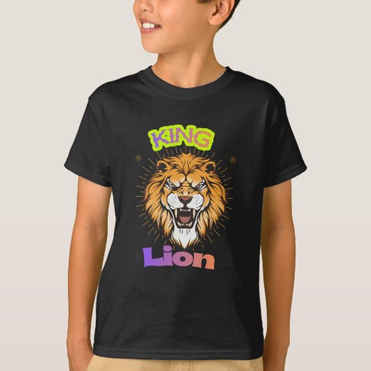 Majestic King Lion Crowned Portrait Design Tシャツ (正面)