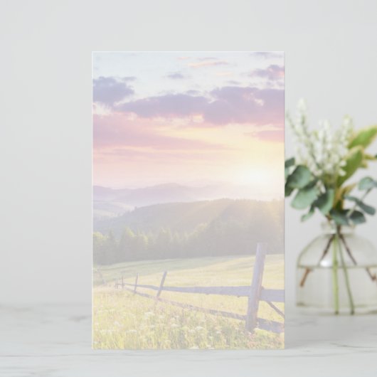 Majestic sunset in the mountains 便箋 (スタンド正面)