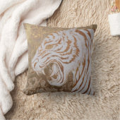 Majestic White Tiger Throw Pillow – Baroque Luxury クッション (ブランケット)