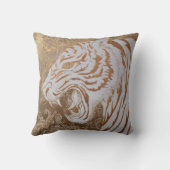 Majestic White Tiger Throw Pillow – Baroque Luxury クッション (裏面)