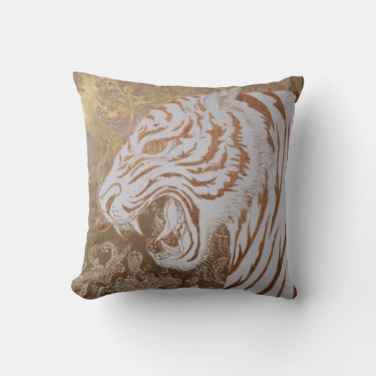 Majestic White Tiger Throw Pillow – Baroque Luxury クッション (正面)
