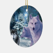 Majestic Wild Wolves in the Forest セラミックオーナメント (右)
