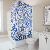 Majolica:ビクトリアンパッチワークのタイル模様。 シャワーカーテン (インサイチュ)