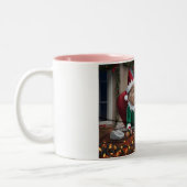 Make Christmas Great Again Funny Trump  ツートーンマグカップ (左)