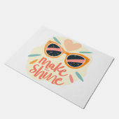 Make Me Shine Quote Cute Retro Sunglasses ドアマット (アングル)