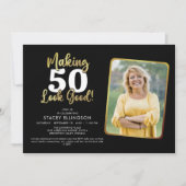 Making AGE Look Good Black金ゴールドフォト誕生日 招待状 (正面)