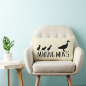 Making Moves Mama Duck and Ducklings Motivational ランバークッション (椅子)