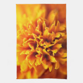 Makrofoto der Studentenblume キッチンタオル (縦)
