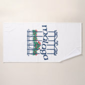 Malaga, window with flowers バスタオル (バスタオル)