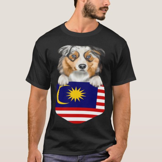 Malaysia Flag Australian Shepherd Dog In Pocket Tシャツ (正面)