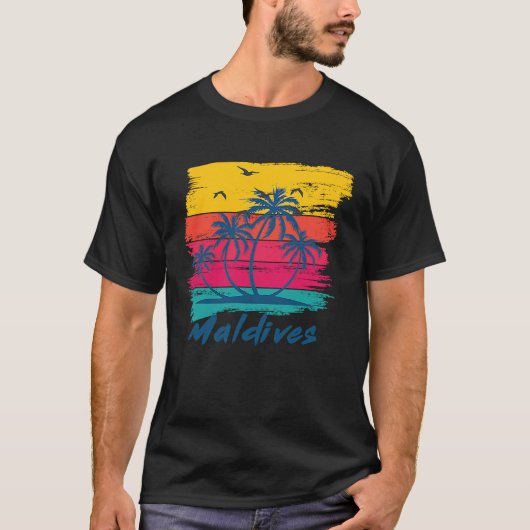 Maldives  summer beach holiday destination tシャツ (正面)