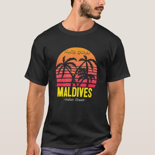Maldives Sunset Palm Trees Dhivehi Malé Indian Oce Tシャツ (正面)