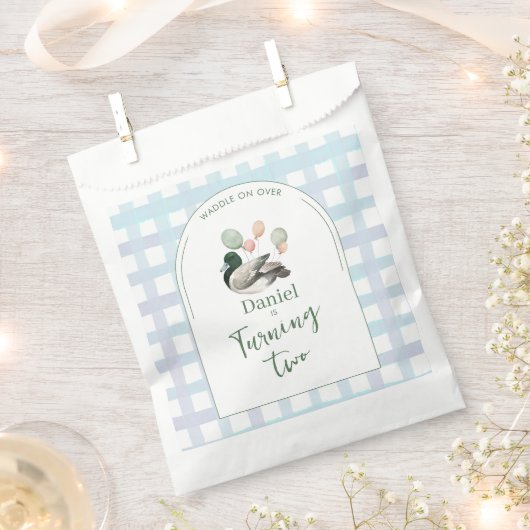 Mallard Lucky Duck for Any Age Birthday フェイバーバッグ (クリップ留めされた状態)