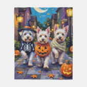 Maltese Dogs Trick-or-Treating Halloween Costumes フリースブランケット (正面)