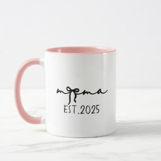 Mama Est 2025 オリジナル マグカップ