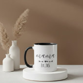 Mama Est. 2026 Mom To Be Minimalist Personalized  マグカップ