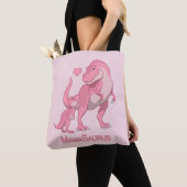 MamaSaurusのTレックスおよび女の赤ちゃんの恐竜 トートバッグ (クローズアップ)