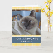 Mamawの洗濯物入れの猫のための誕生日 カード (黄色い花)