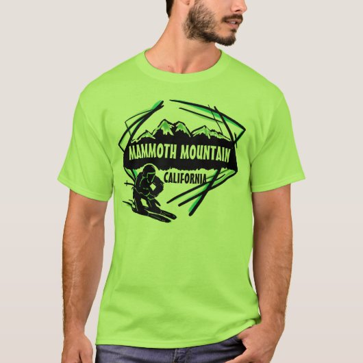 Mammoth Mountainカリフォルニアの緑のスキー人のティー Tシャツ (正面)