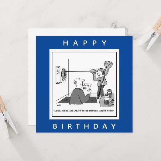 Man cheating at Darts Cartoon カード (正面/裏面インサイチュ)