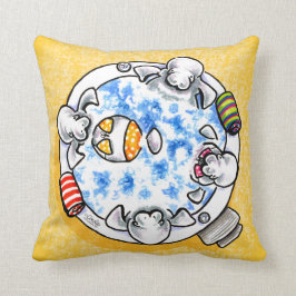 Manatees Hot TubおもしろいOff-Reach Art™ クッション