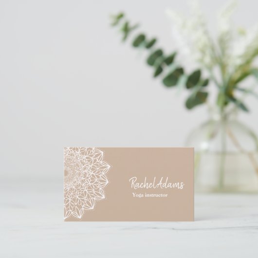 Mandala Beige Braun Weiß 名刺 (スタンド正面)