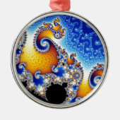 Mandelbrotの一定衛星二重螺線形のフラクタル メタルオーナメント (正面)