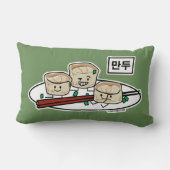 Manduの韓国のゆで団子の点心の朝食ハングル ランバークッション (裏面)