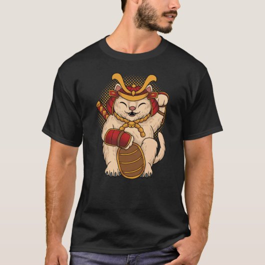 Maneki Neko Samurai Japan Lucky Cat Lucky Money ON Tシャツ (正面)